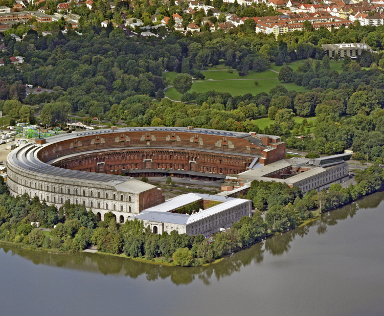 Luftbild-Dietz Luftbild Umgebung der Kongresshalle, 2017, © Hajo Dietz
